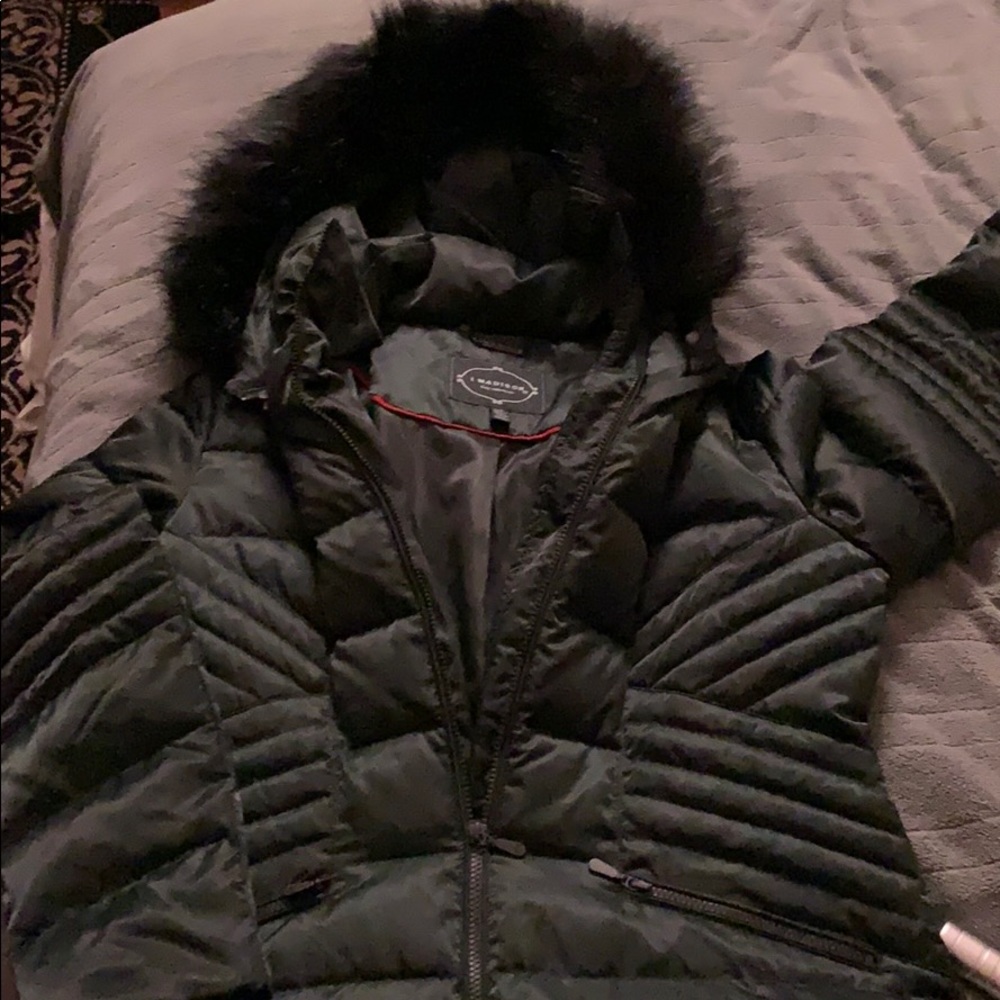 I Madison woman’s lux outerwear  size L